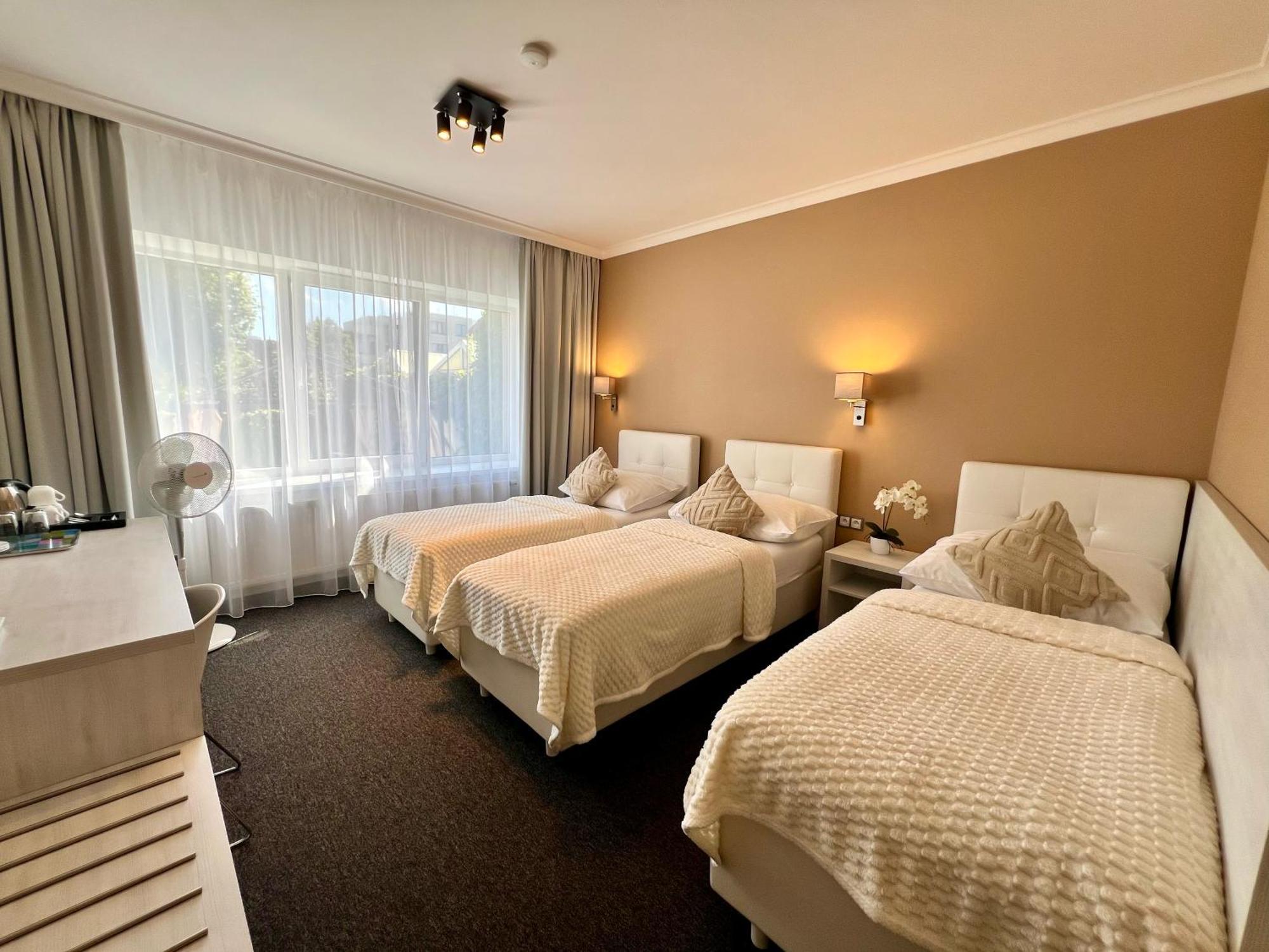 Triple Room,1614814038:JPEG